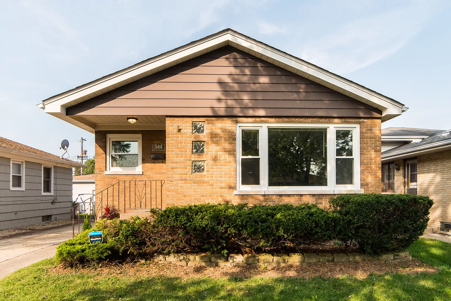 544 Mackinaw Ave photo 1