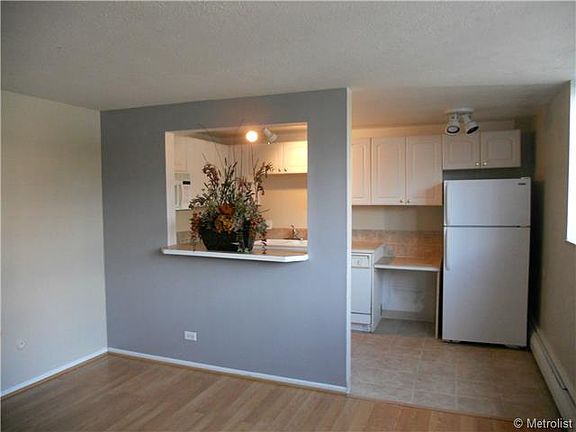 4th image of 1390 N Emerson St APT 103