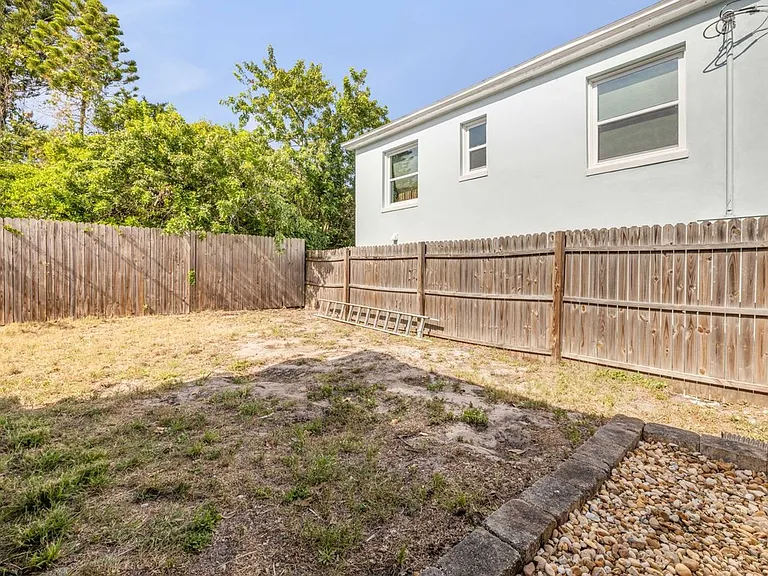 315 Sears Ave — Photo 36