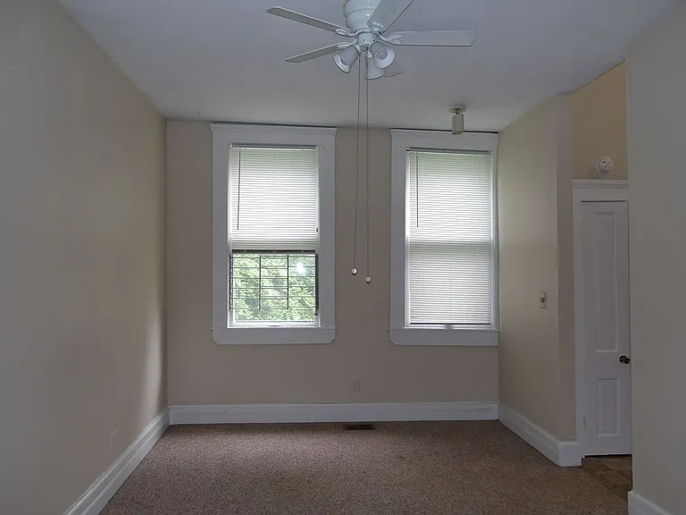 1233 S 2nd St — Photo 5