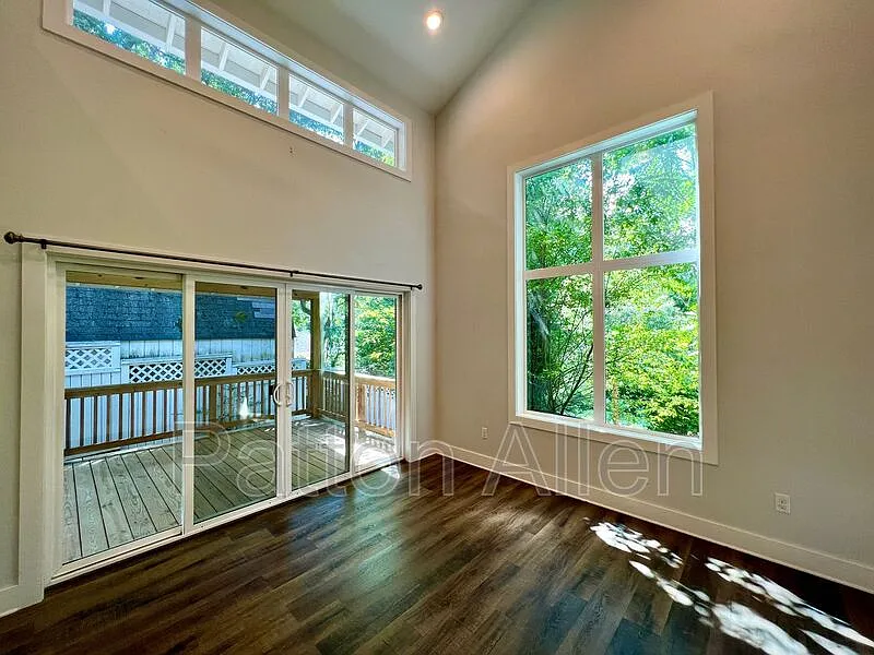 1 bed, 1.0 bath, $1,585 — Photo 3