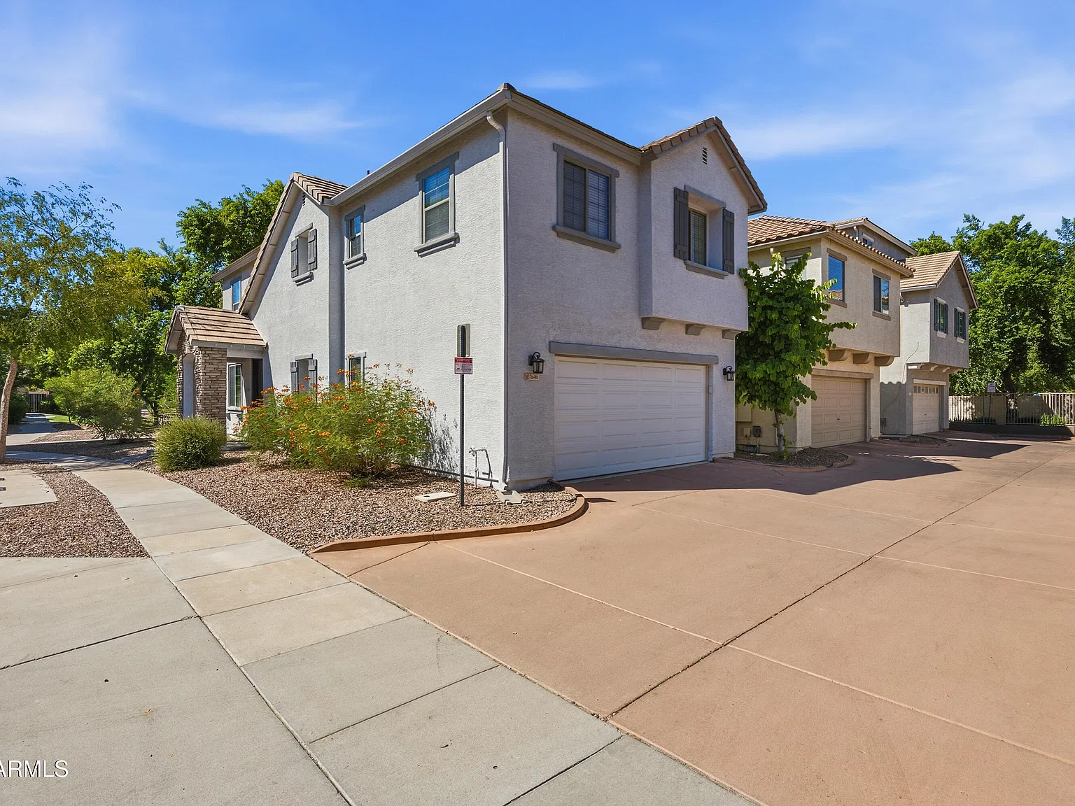 3 bed, 2.5 bath, $2,195 — Photo 2