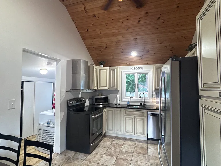 96 Nevada St #1 — Photo 4