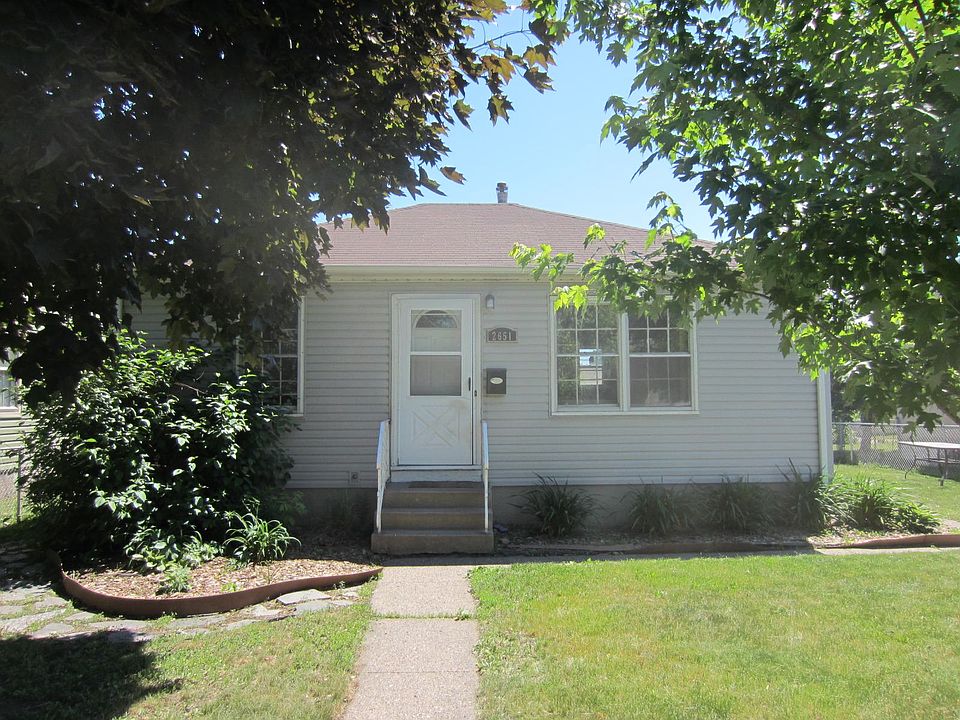 1st image of 2651 Jefferson St NE