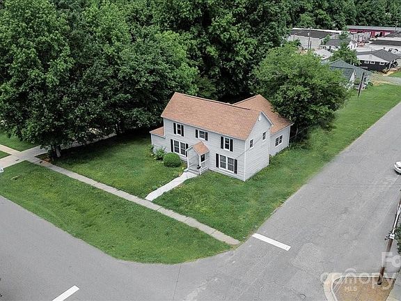 2nd image of 315 E Washington Ave