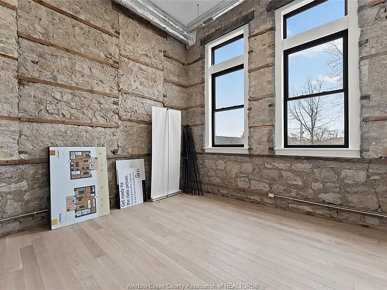 247 Brock St #201 — Photo 5
