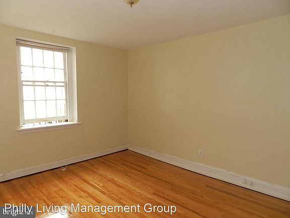 5th image of 26-30 S 22nd St #9300405