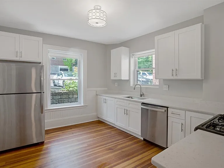116 Winthrop Rd #3 — Photo 4