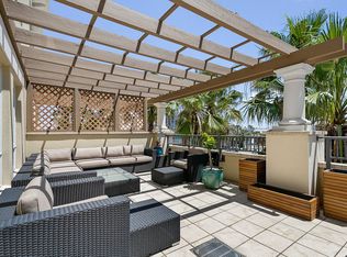 525 N 3rd St #310, Jacksonville Beach, FL 32250