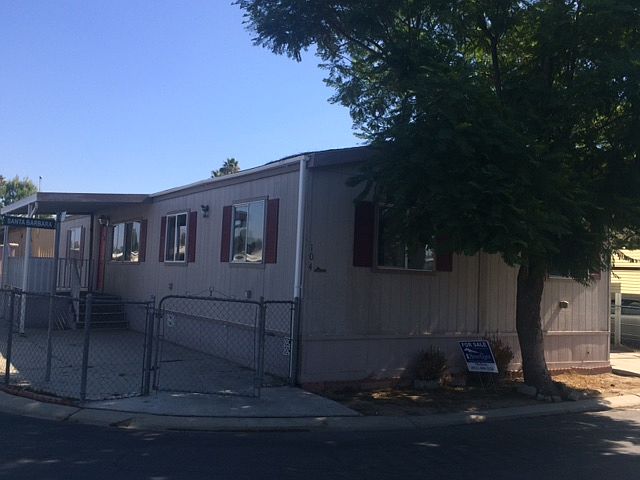 1st image of 1150 N Kirby St Space 104