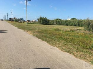 1027 Johnson Rd, Pt Bolivar, TX 77650