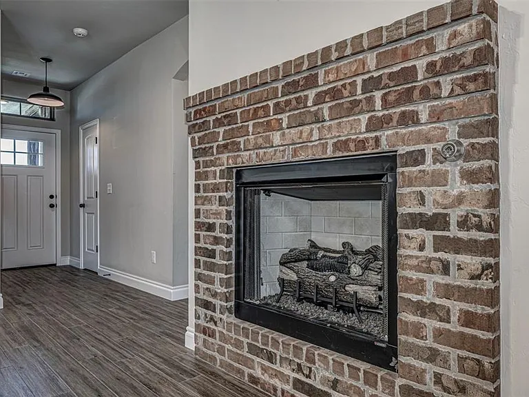 4525 Black Mesa Ln — Photo 6