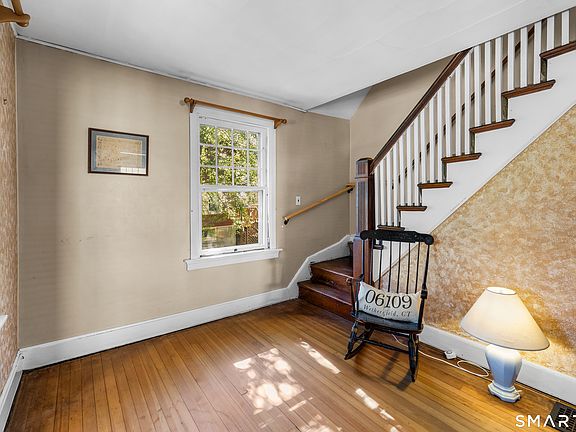 5th image of 4 Hubbard Place