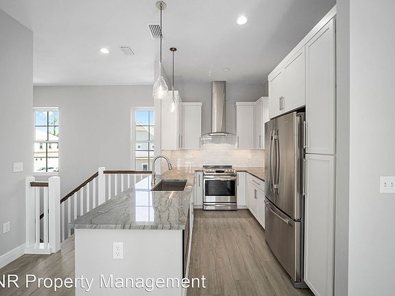 5th image of 2721 SW 87th Dr #A