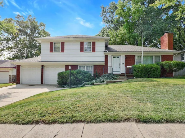 878 E Greenway Ct, Derby, KS 67037