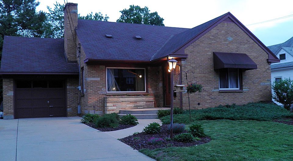 1st image of 3272 Ottawa Ave SW
