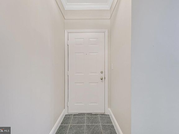 4th image of 11314 Westbrook Mill Ln Unit 202