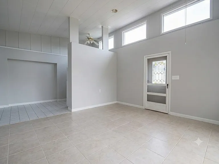 164 Tradewinds Dr NW #A — Photo 3