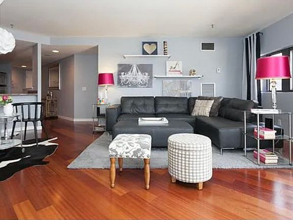 4th image of 100 Park Ave W Unit A502
