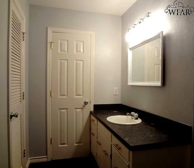 4714 Lois Ln — Photo 13