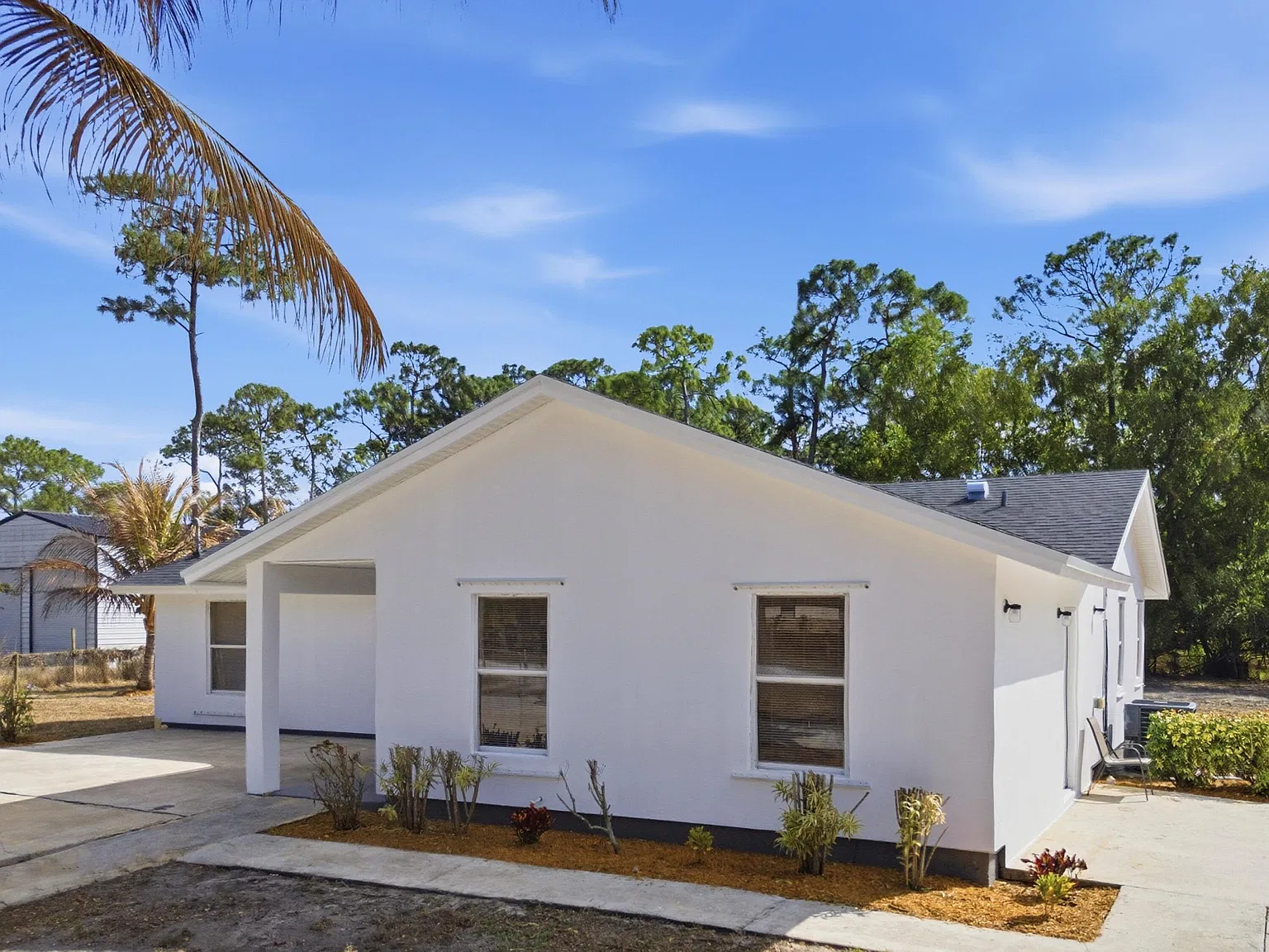 3 bed, 3.0 bath, 1654 sqft, $4,000 — Photo 4