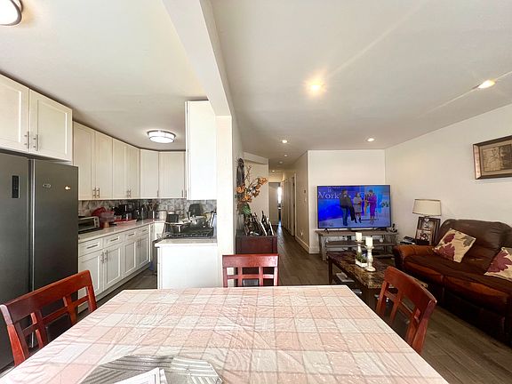 3rd image of 1447 E 89th St #3
