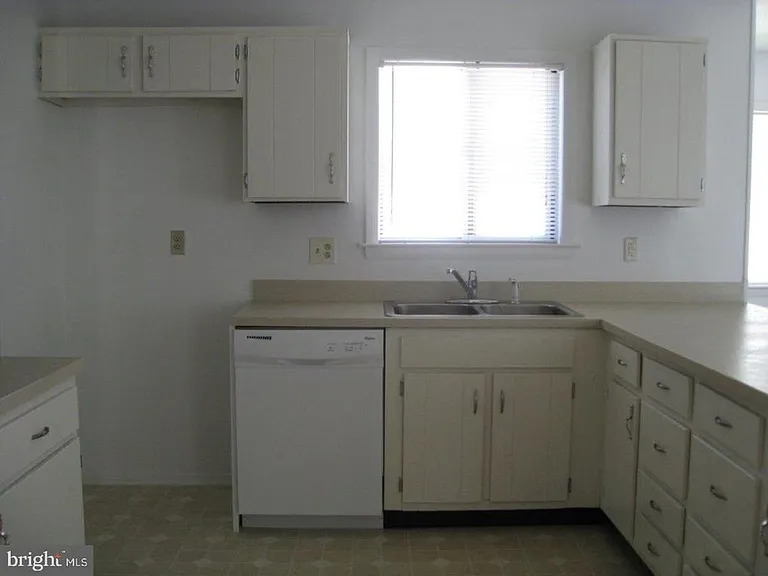 134 Harvest Rd — Photo 6