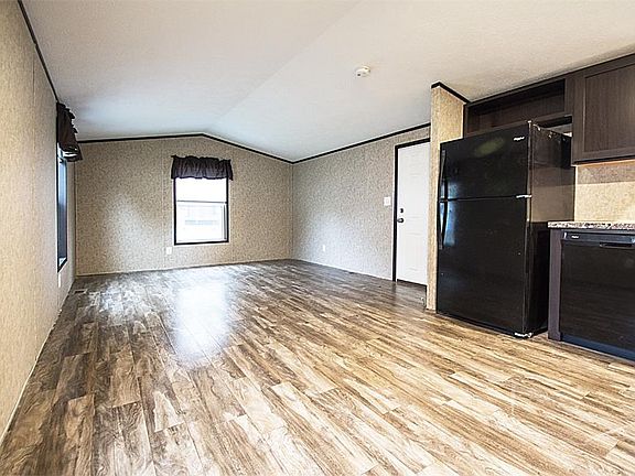 3rd image of 17 Fred Dr