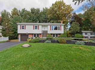 8 Mystic Ln, Clifton Park, NY 12065