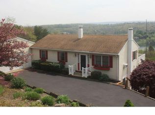 1894 Bow Dr, Auburn, PA 17922