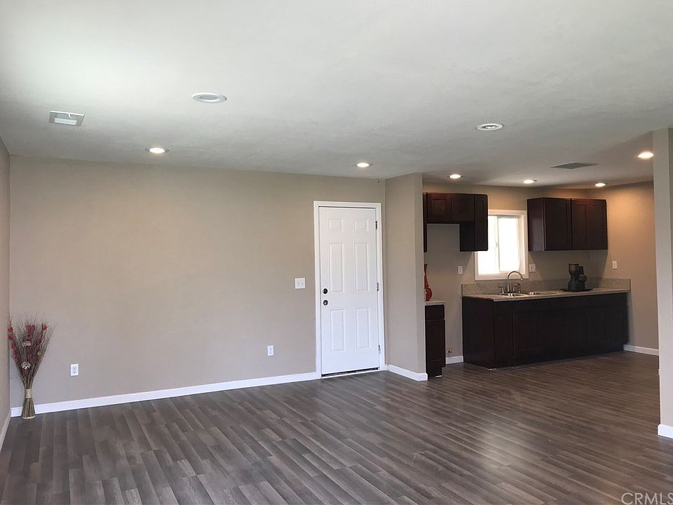 1st image of 2049 Darby St