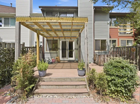 20469 Waters Point Ln, Germantown, MD 20874