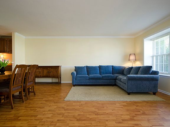 4th image of 4329 Somerset Ln