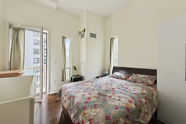 Sold by Nest Seekers International | media 5