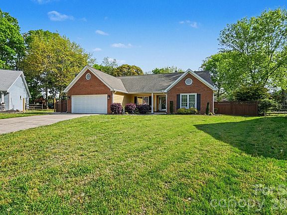 3rd image of 12201 Windus Ct