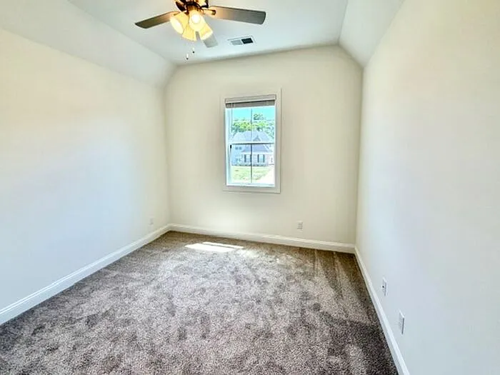 7455 Newbury Dr — Photo 12