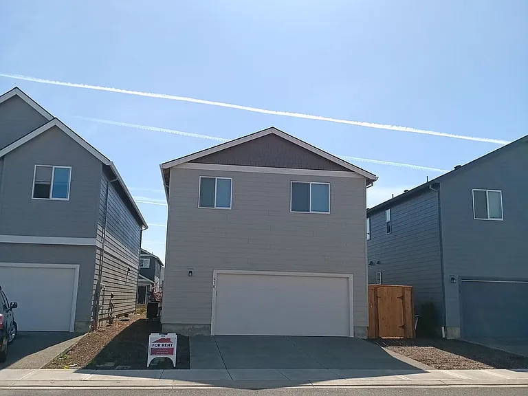 610 Pickering Ln — Photo 1