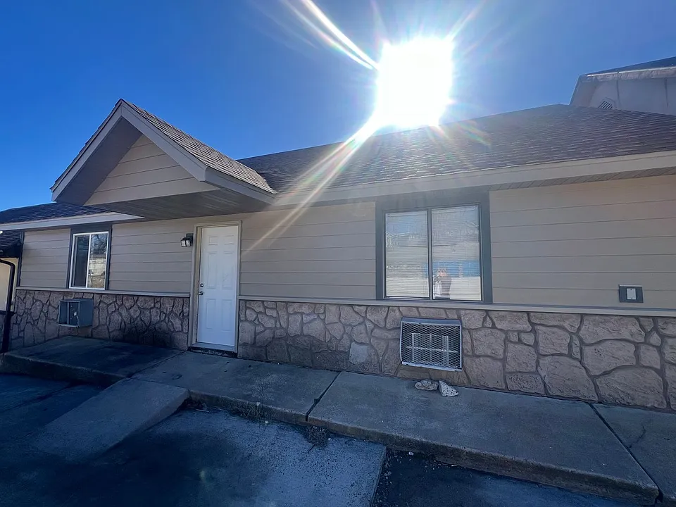 2323 S Business Highway 65