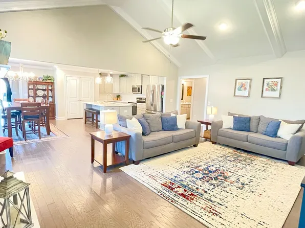 116 Herman Dr, Prattville, AL 36066