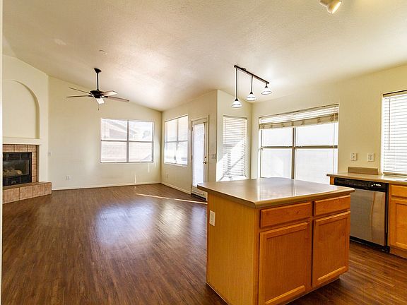 3rd image of 9458 E Plana Ave