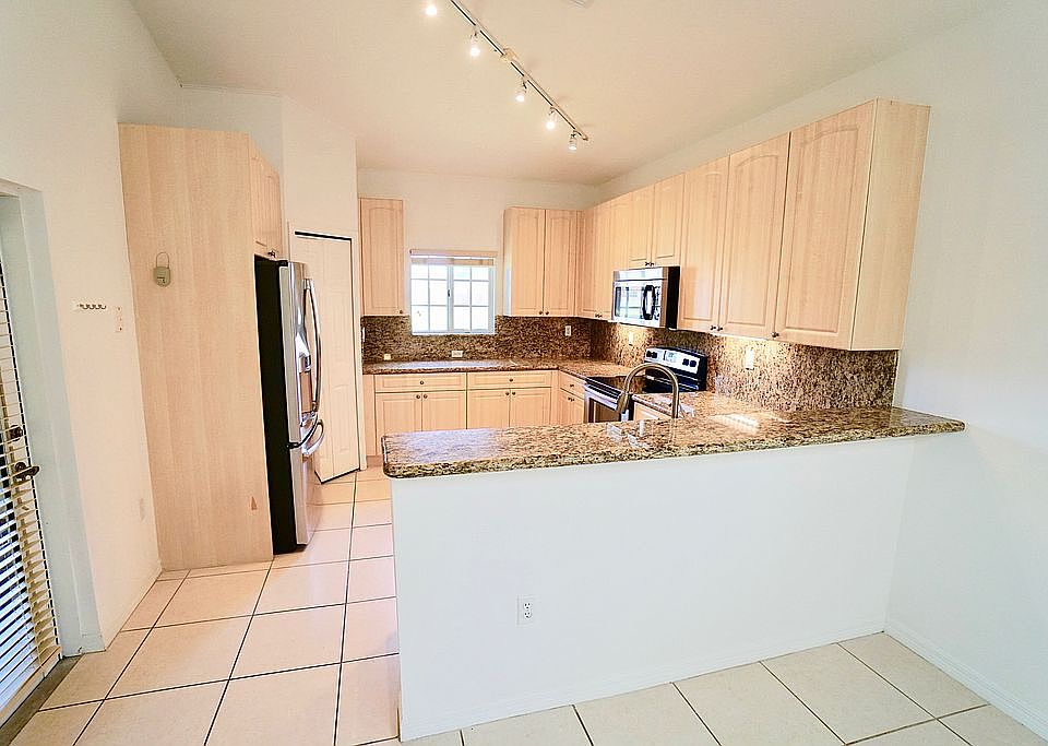 1st image of 3353 NE 11th Dr