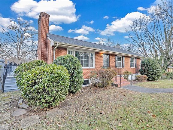 2nd image of 3406 Poplar Dr