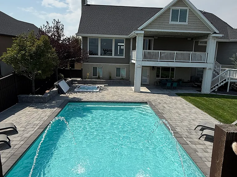 592 N Hills Ct — Photo 17