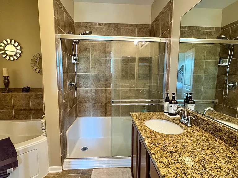 11 E Willow Rd — Photo 11