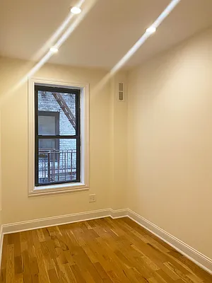 Rented by City Connections Realty | media 26