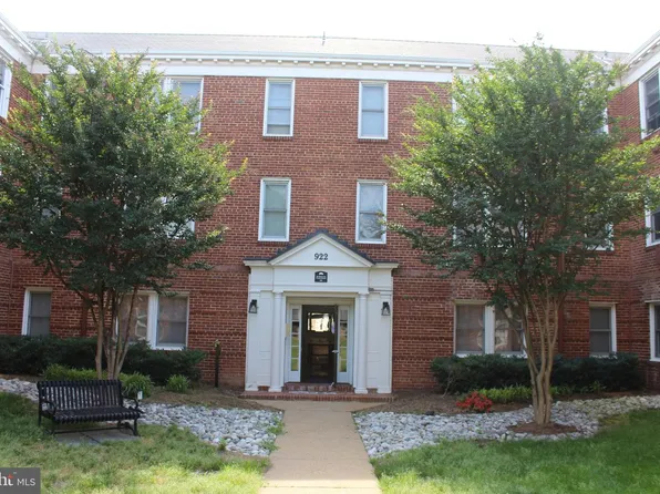 922 S Washington St APT 305, Alexandria, VA 22314
