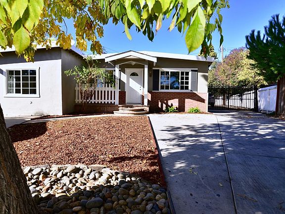 3rd image of 1711 Marigold Ct