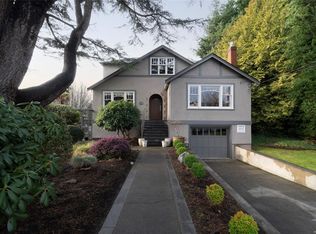 2741 Dufferin Ave, Oak Bay, BC V8R 3L5