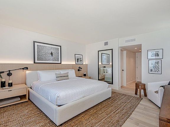 3rd image of 2301 Collins Ave APT 1110