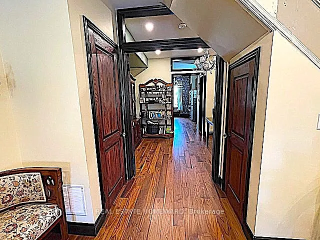 29 Appleton Ave — Photo 7
